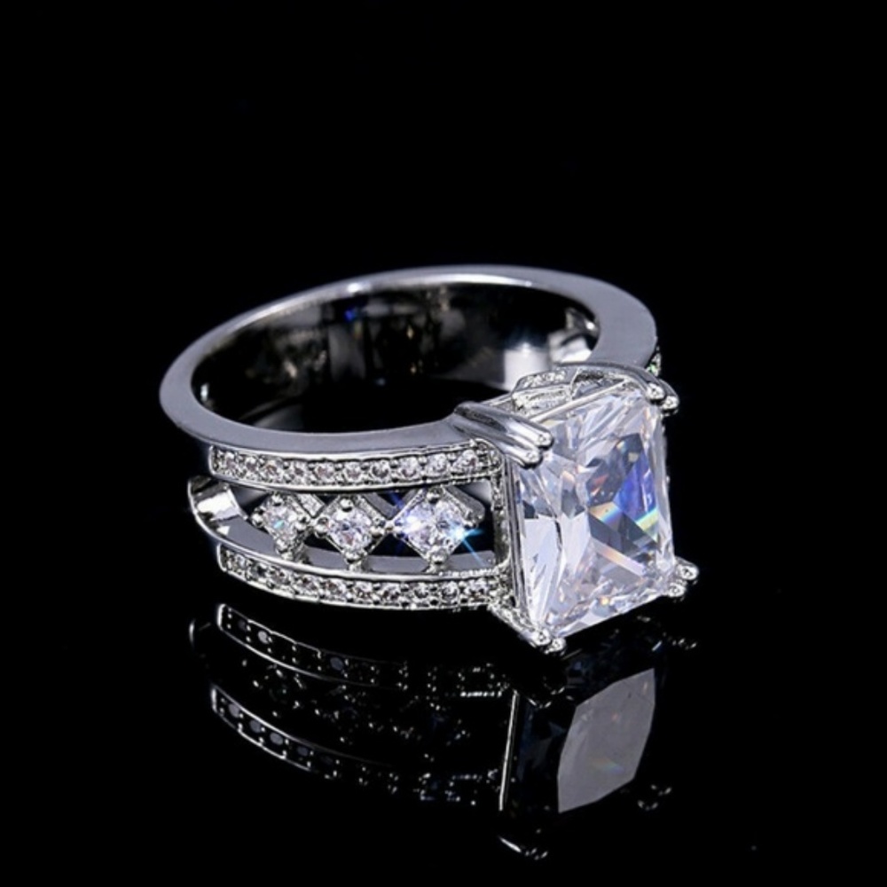 925 Silver Jewelry White Sapphire Ring New - Picture 2 of 4
